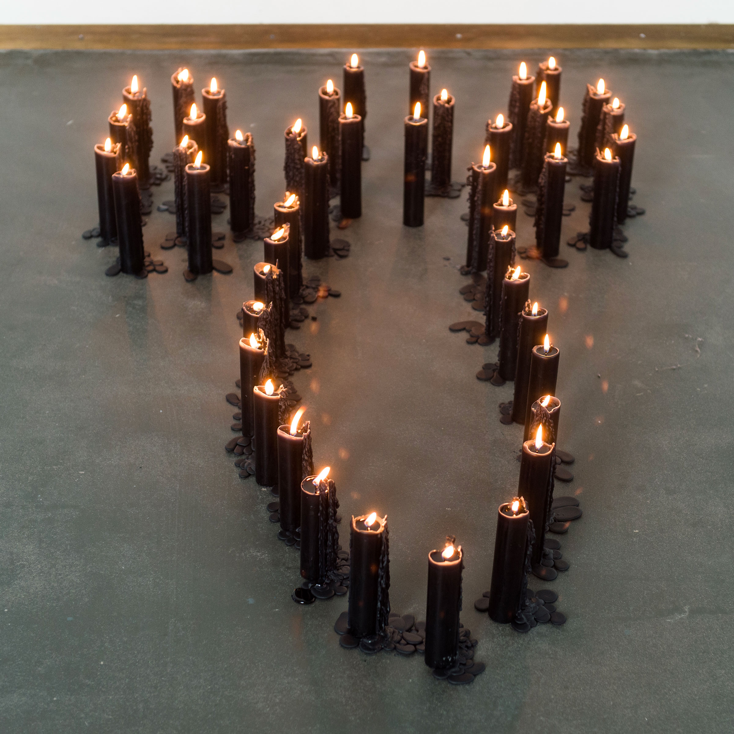 Ana Mendieta, u00d1au00f1igo Burial, 1976